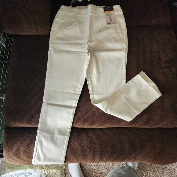 Rafaela stretch ankle pants. Star White Color NWT - Picture 7 of 9